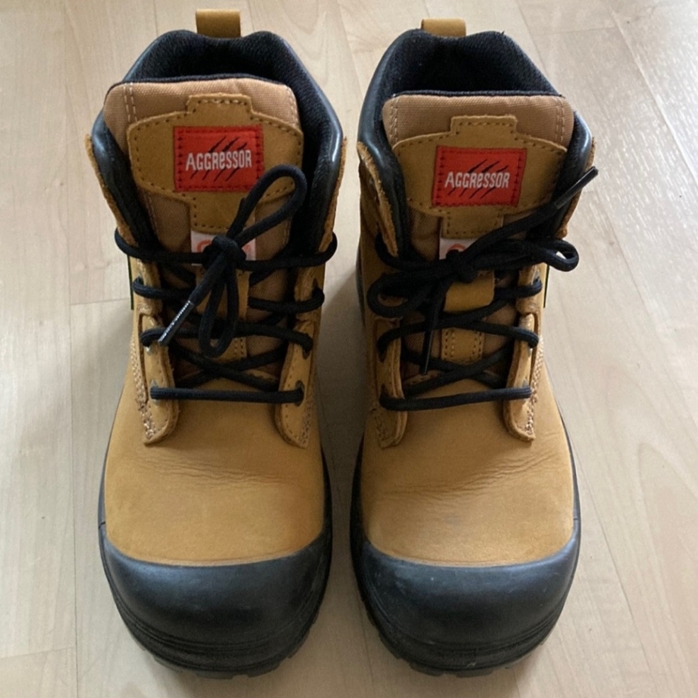Ladies Work Shoes/boots